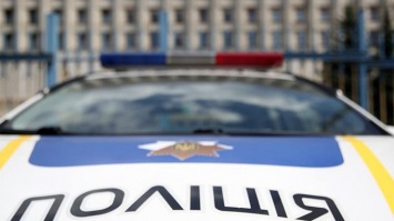 "Влетел" в грузовик: под Киевом полицейский попал в страшное ДТП