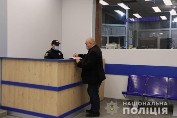 Ресепшен и детский уголок: у харьковской полиции появился фронт-офис (фото, видео)