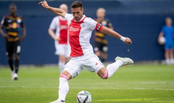 Тадич признан футболистом года в Нидерландах