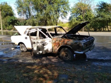 В Кривом Роге автомобиль с ГБО загорелся прямо во время движения, пострадали 2 человека