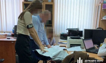 ГБР обвиняет чиновников КГГА в незаконной передаче частному обществу земельных участков в центре Киева на 150 млн гривен (фото, видео)