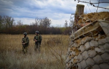 Сутки в ООС: 12 обстрелов, двое раненых