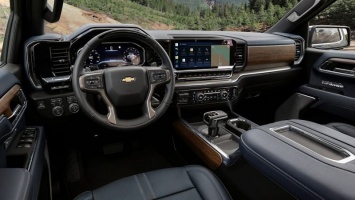 Появились фотографии интерьера нового Chevy Silverado 2022 года выпуска