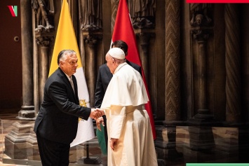 Разговор оппонентов. Папа Франциск в Будапеште встретился с Орбаном