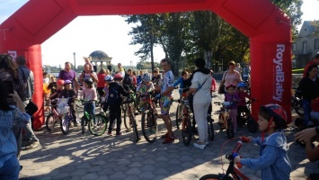 Юные велосипедисты соревновались на Херсонщине
