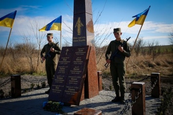 Появится ли в Мариуполе "Аллея памяти" воинов, погибших в русско-украинской войне, - ФОТО