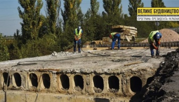 На трассе Киев-Чоп восстанавливают два моста в направлении венгерской границы