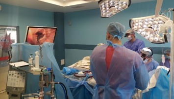 Во Львове провели две уникальные операции на сердце сквозь щели между ребрами