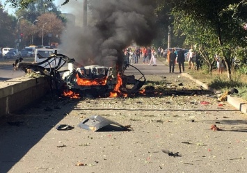 Двое погибших: в центре Днепра взорвался автомобиль