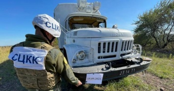 Автомобиль наблюдателей обстреляли оккупанты на Донбассе (ФОТО)