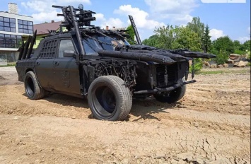 Украинец сделал постапокалиптический автомобиль (фото) | ТопЖыр