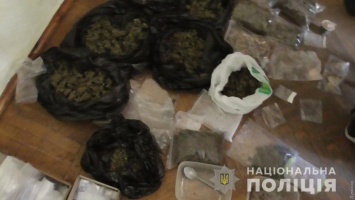 В Одессе в квартире у наркодилера обнаружили более пяти килограммов наркотиков
