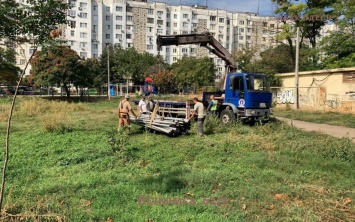 На Таирова ГАСК остановил попытку незаконной застройки стадиона, а в Малиновском районе снесли незаконный забор