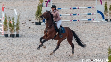 Как в Днепре проходят соревнования по конному спорту Dnipro Horse Show 2021