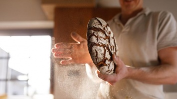 Несмотря на рекордный урожай: в Украине "взлетят" цены на хлеб