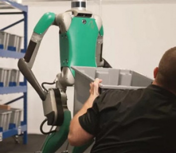 Человекоподобный робот Digit будет работать на складах вместе с людьми