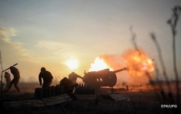 Сутки в ООС на Донбассе: восемь обстрелов, ранен боец ВСУ