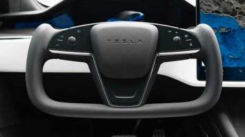 Consumer Reports негативно оценили штурвал вместо руля у Tesla Model S