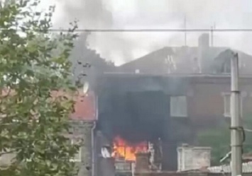 Все в дыму и огне: на улице Антоновича вспыхнула квартира