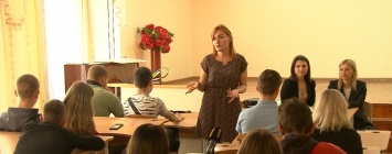В школах Одесской области проводят лекции о противодействии буллингу и домашнему насилию