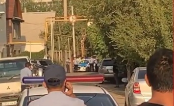 В Казахстане мужчина открыл стрельбу по правоохранителям. Погибли 5 человек