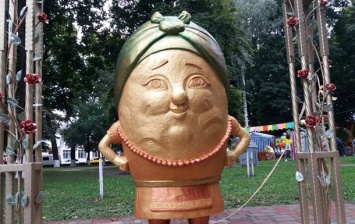 На Житомирщине установили памятник картошке