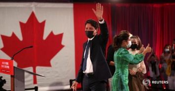 Партия Трюдо выигрывает парламентские выборы в Канаде