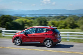 GM решила проблему с аккумулятором Chevrolet Bolt и возобновляет производство