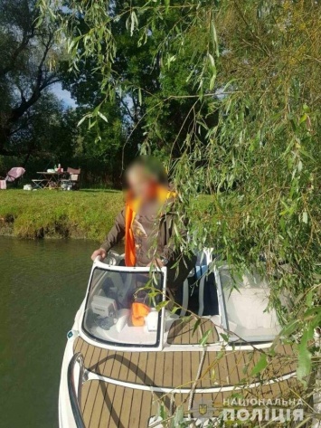Полиция задержала пьяного одессита за рулем моторной лодки,- ФОТО