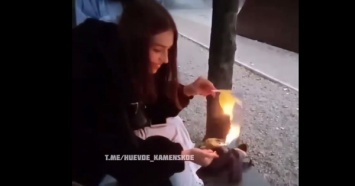 Школьнице из Каменского грозит до трех лет тюрьмы за сожжение флага