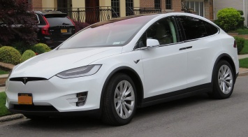 Американские исследователи признали автопилот Tesla опасным, но виноваты в этом больше водители