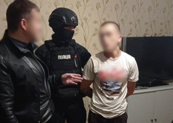 В Киеве группа таксистов под видом полицейских обворовывала наркодилеров
