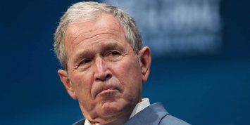 Американский ученый прервал речь Буша-младшего и обвинил в военных преступлениях