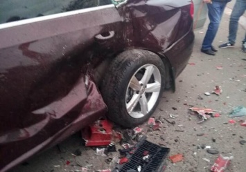 Шесть разбитых авто на парковке: как подросток из Черноморска пытался угнать машину матери