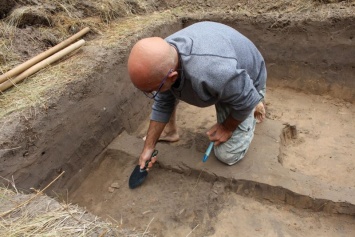 В заповедной части Хортицы проводят археологические раскопки - фото