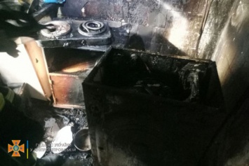 Горела кухня: в Кривом Роге тушили пожар в доме