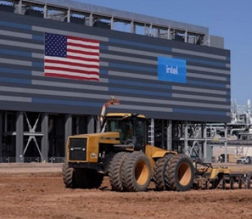 Intel начала строительство двух заводов по производству чипов в Аризоне