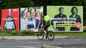 Комментарий: На выборах немцы дали малым партиям больше власти