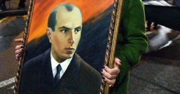 ФСБ задержала в Уфе "неонацистов", хранивших портрет Бандеры