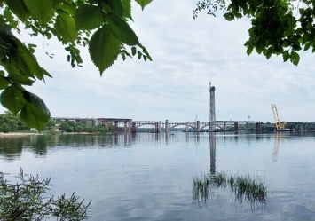 Для строительства вантового моста: в Запорожье завезли партию новых вант