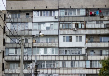 Жуть: в Запорожье пенсионер выпал с 6 этажа