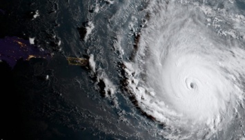 Атлантический ураган Сэм набрался сил и движется в сторону Северной Америки