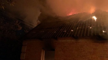 В Днепре из-за пожара семья с восемью детьми осталась без крыши над головой