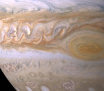 «Хаббл» заметил изменения в Большом красном пятне на Юпитере