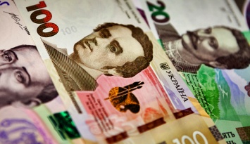 Гривня стала одной из самых прибыльных валют в 2021 году - Bloomberg