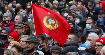 FAZ: Проблемы Кремля с коммунистами
