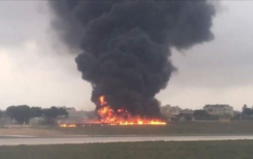 В Италии самолет влетел в здание: много погибших