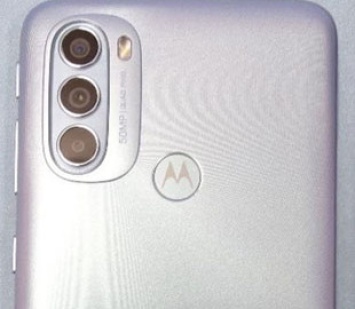 Смартфон Moto G31 получит 50-Мп камеру и мощную батарею