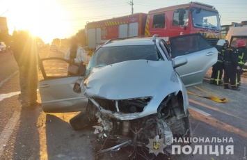 В ДТП под Одессой пострадали пять человек: одна пассажирка находится в тяжелом состоянии
