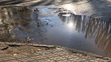 Потоп в Кривом Роге по улице Ярослава Мудрого: кто остался без воды